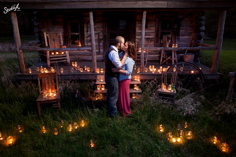Romantic Outdoor Fargo Engagement Photos (14)