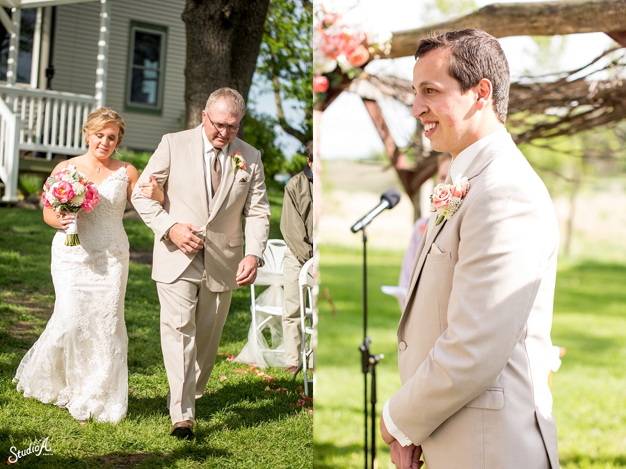 Rustic Oaks Wedding Photos (28)