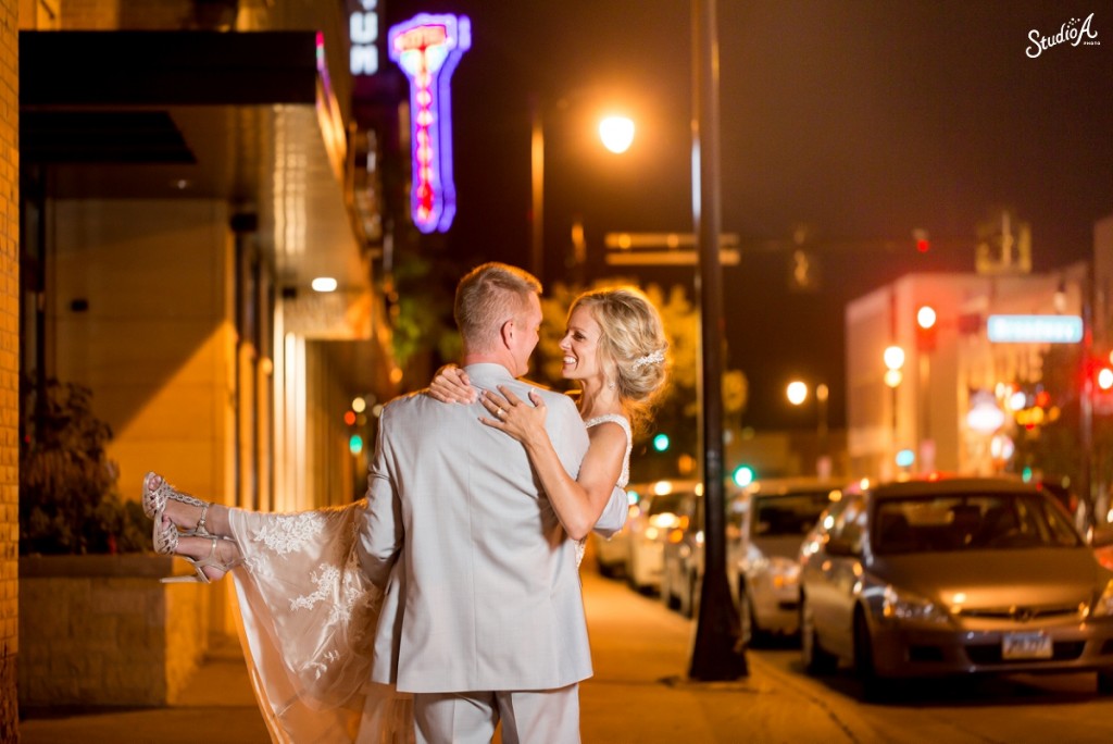 Downtown Fargo Wedding Photos (101)