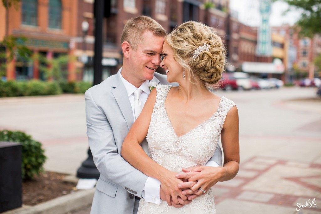 Downtown Fargo Wedding Photos (22)