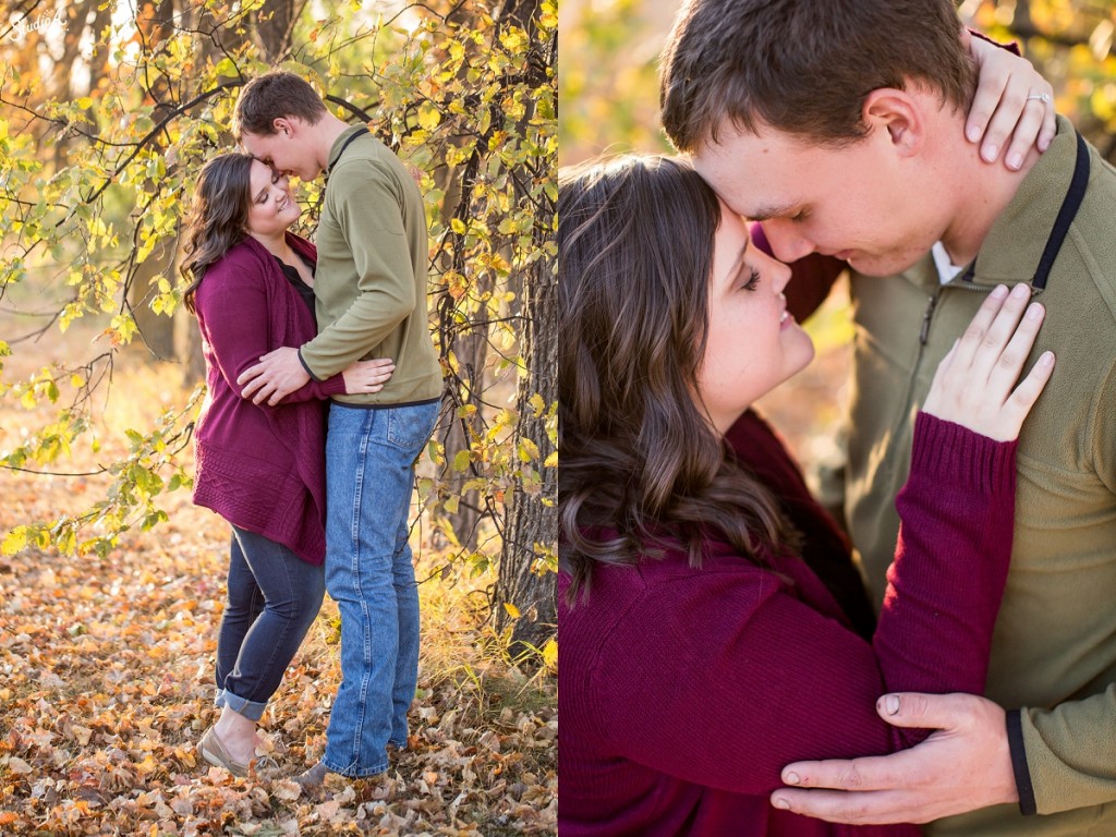 Fargo Fall Engagement Pictures (8)