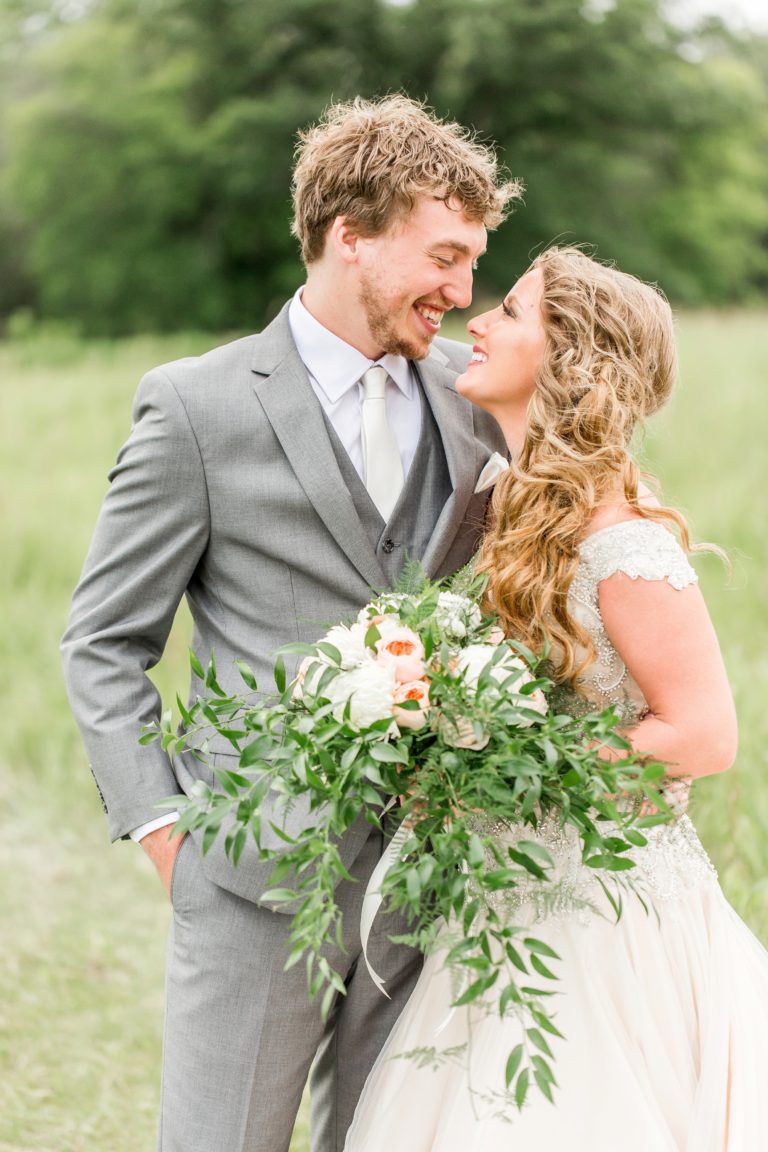 Rustic Oaks Moorhead Wedding Venue Abby Anderson