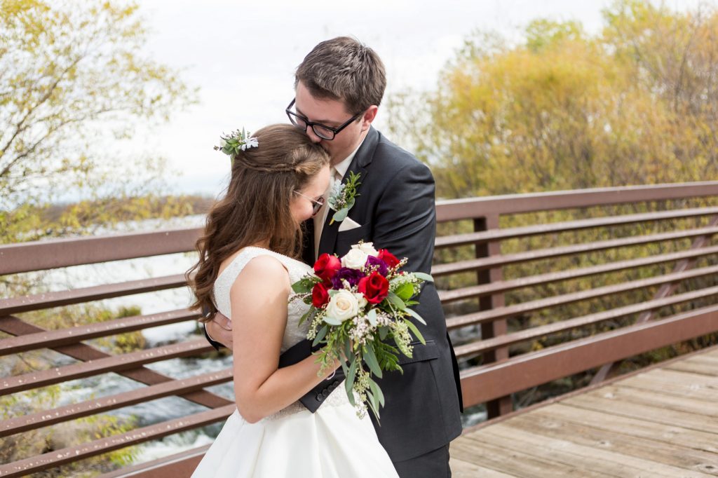 wedding-photographers-in-detroit-lakes-11