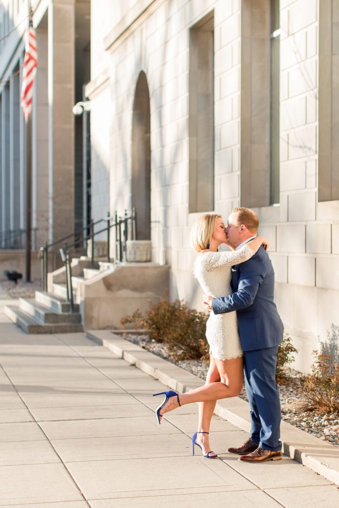 downtown-fargo-engagement-pictures-15
