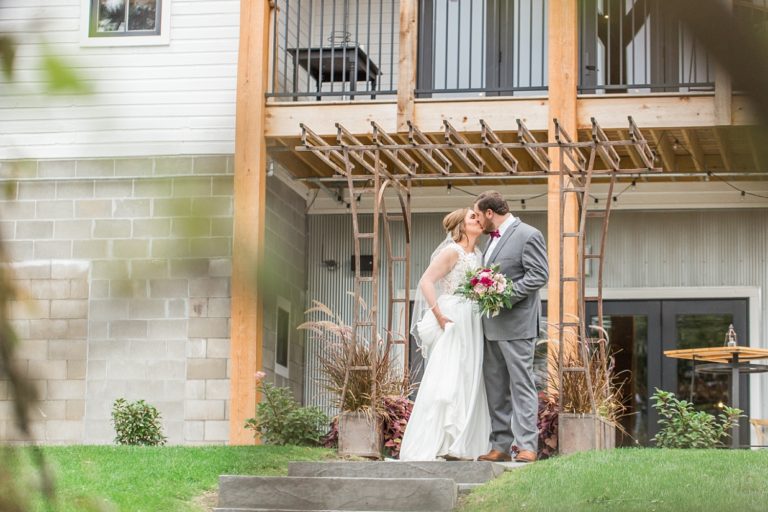 Gathered Oaks Alexandria MN Wedding Photos Abby Anderson