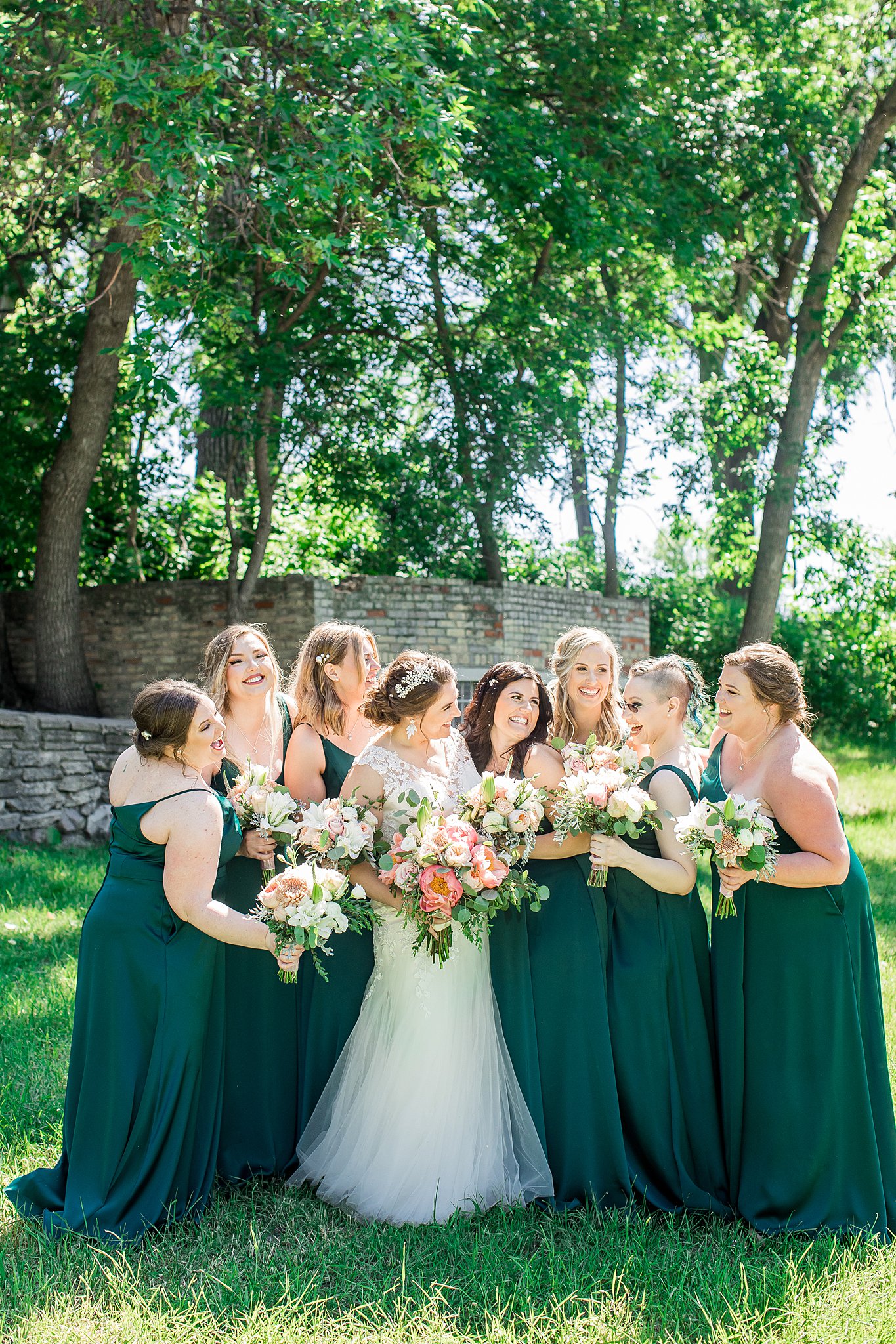 Bridesmaids portrait at Riverhaven Wedding Venue in Moorhead MN by Abby Anderson Wedding Photographer